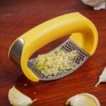 Mince Master Garlic Press - Image 6