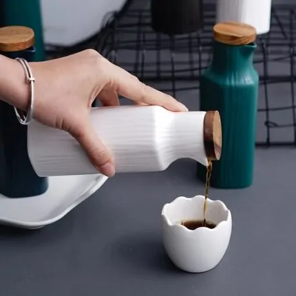 kooihaus.com_japanese_oil_and_sauce_container1