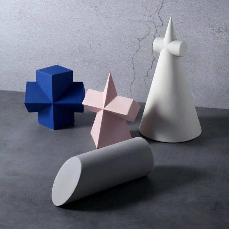kooihaus.com_nordic_geometric_statues kooihaus.com_nordic_geometric_statues