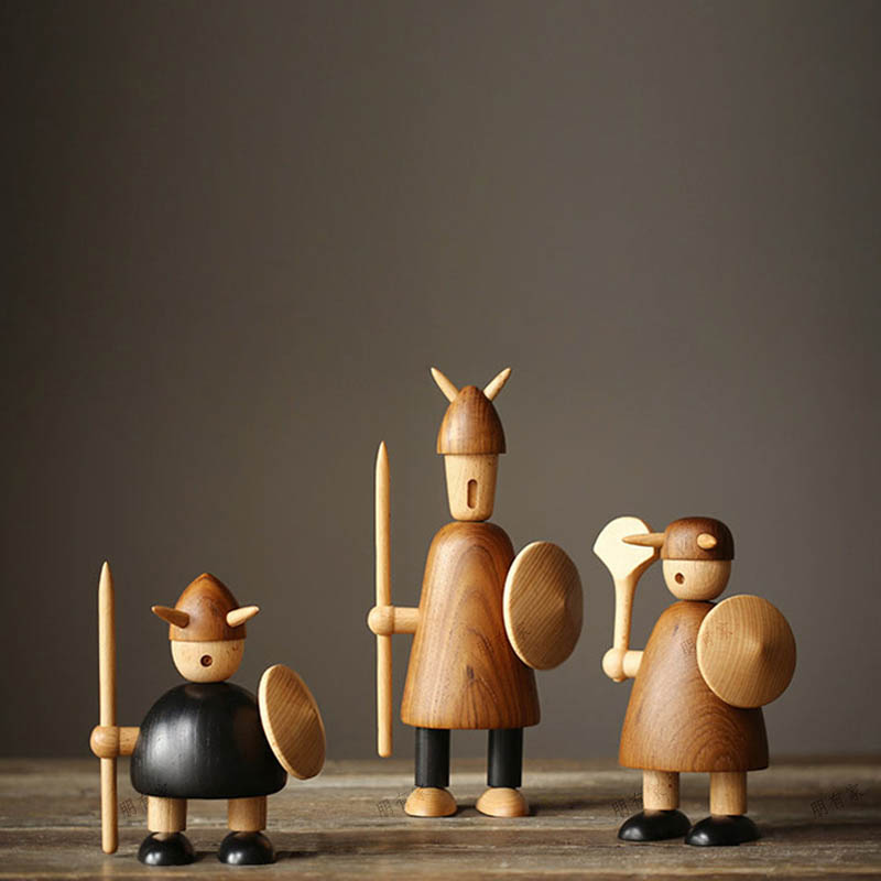 kooihaus.com_nordic_viking_teak_figurines