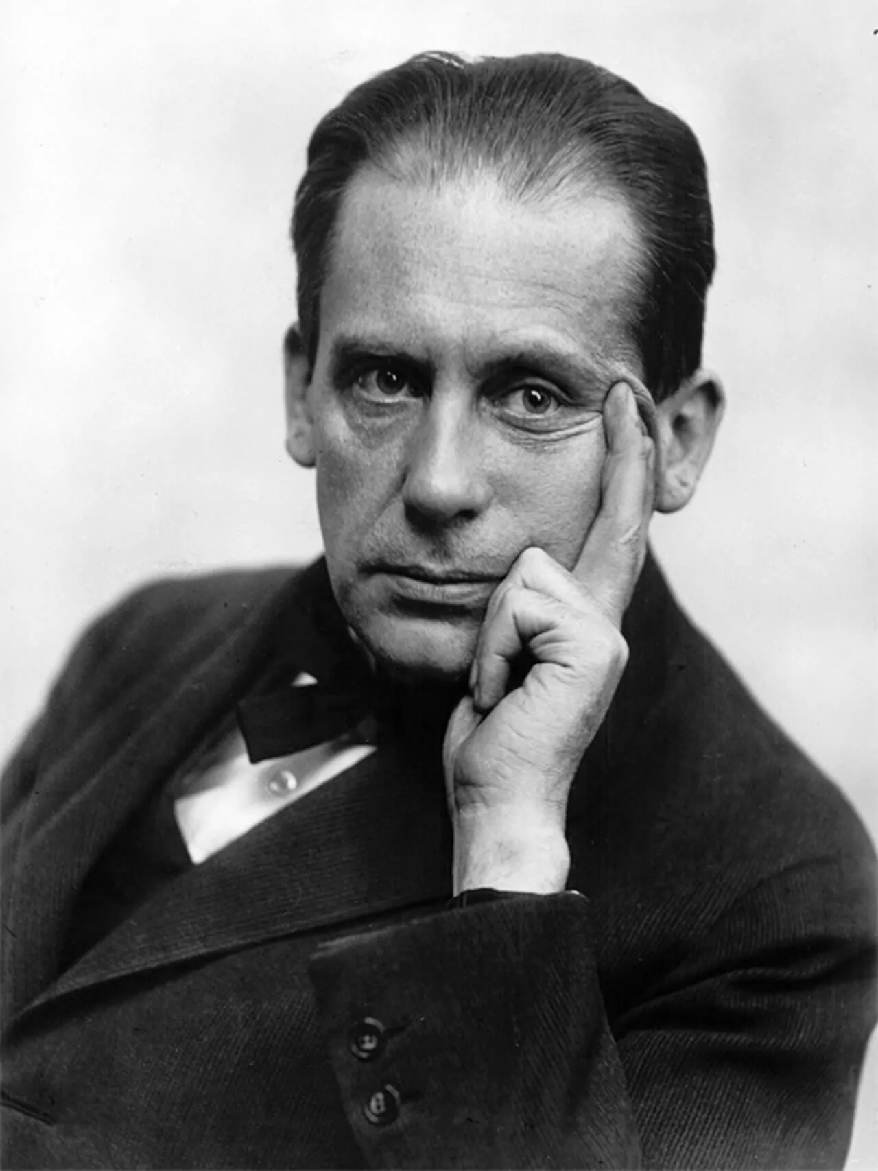kooihaus.com ikea bauhaus walter gropius