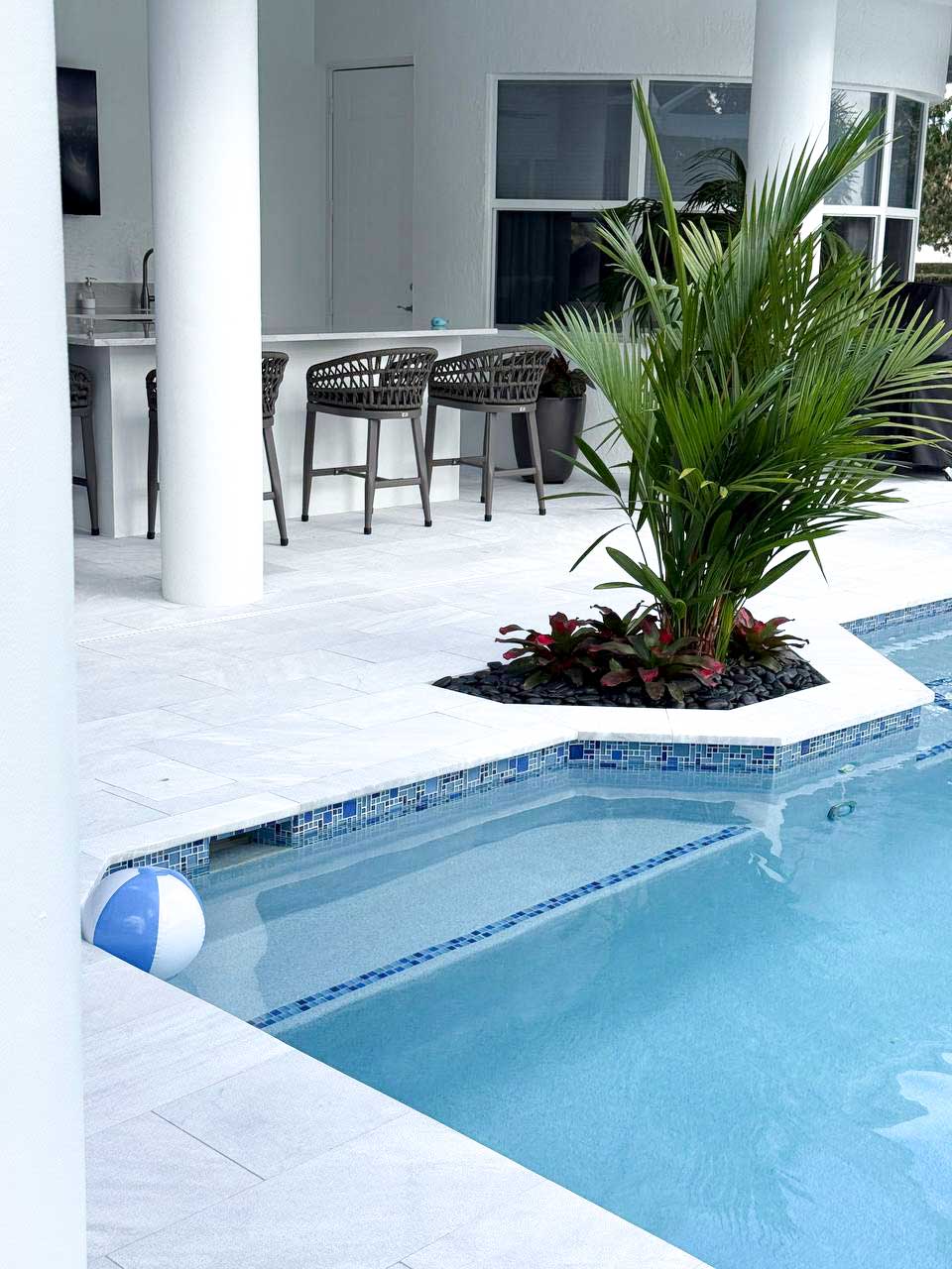 outdoor living space pool area kooihaus.com