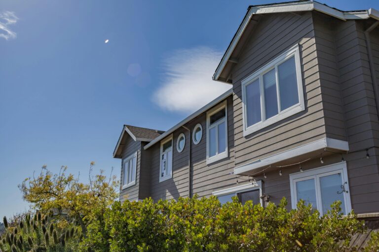 Impact Resistance Ratings: Choosing Vinyl Siding That Can Withstand Hail Storms