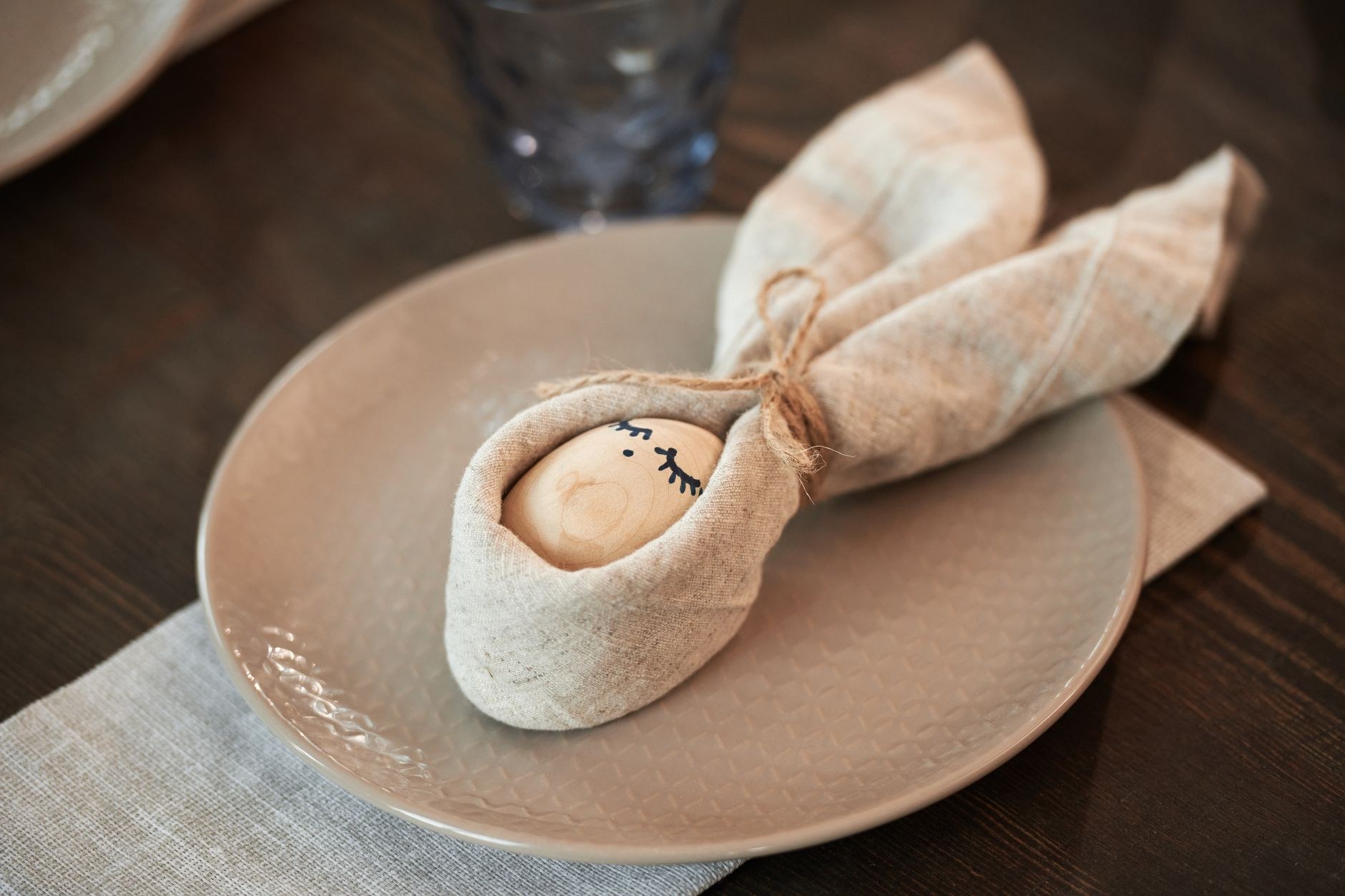Relaxed cloth napkin styling on an everyday table